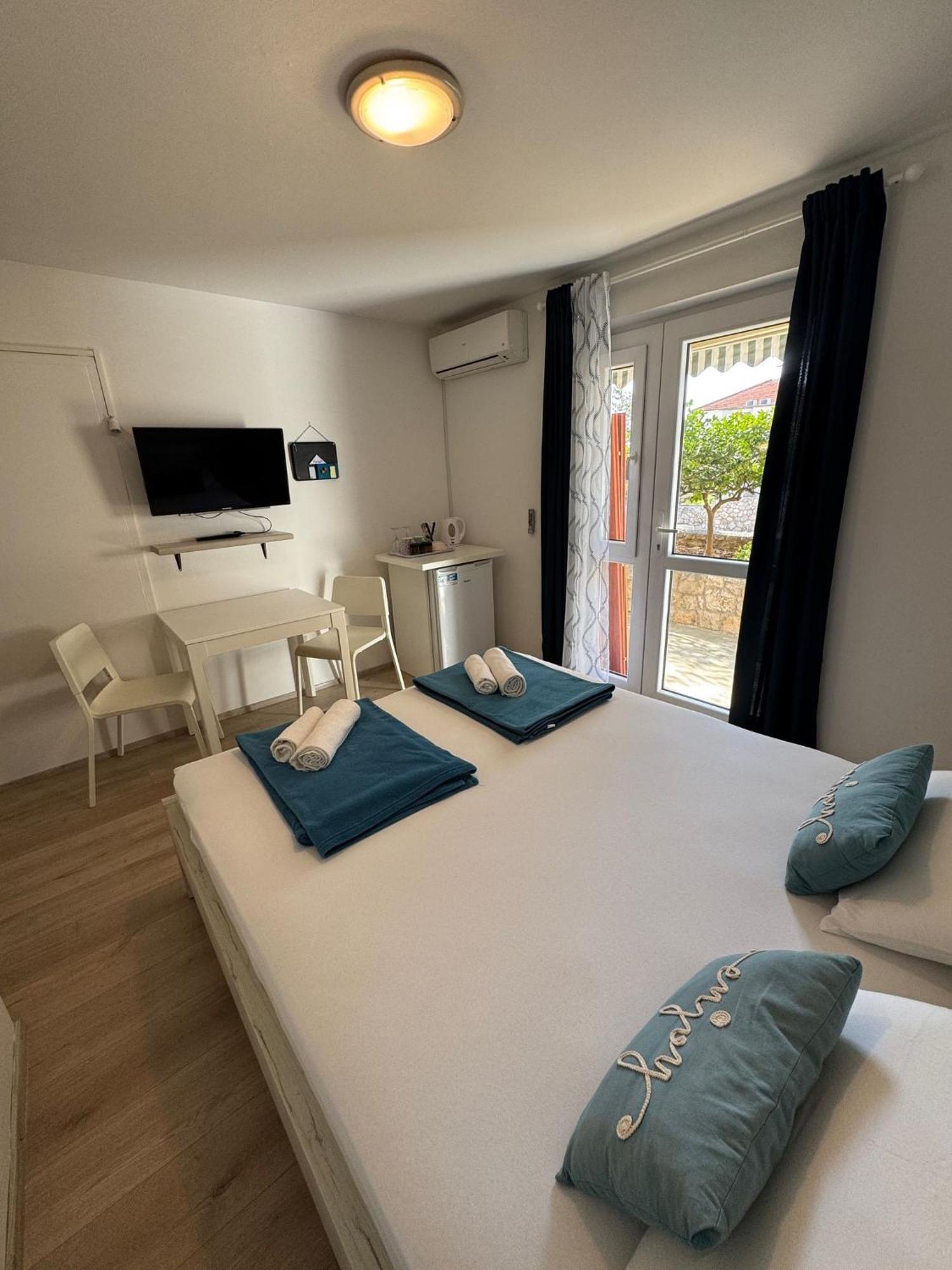 Guest House Kovacevic Hvar Town Bagian luar foto