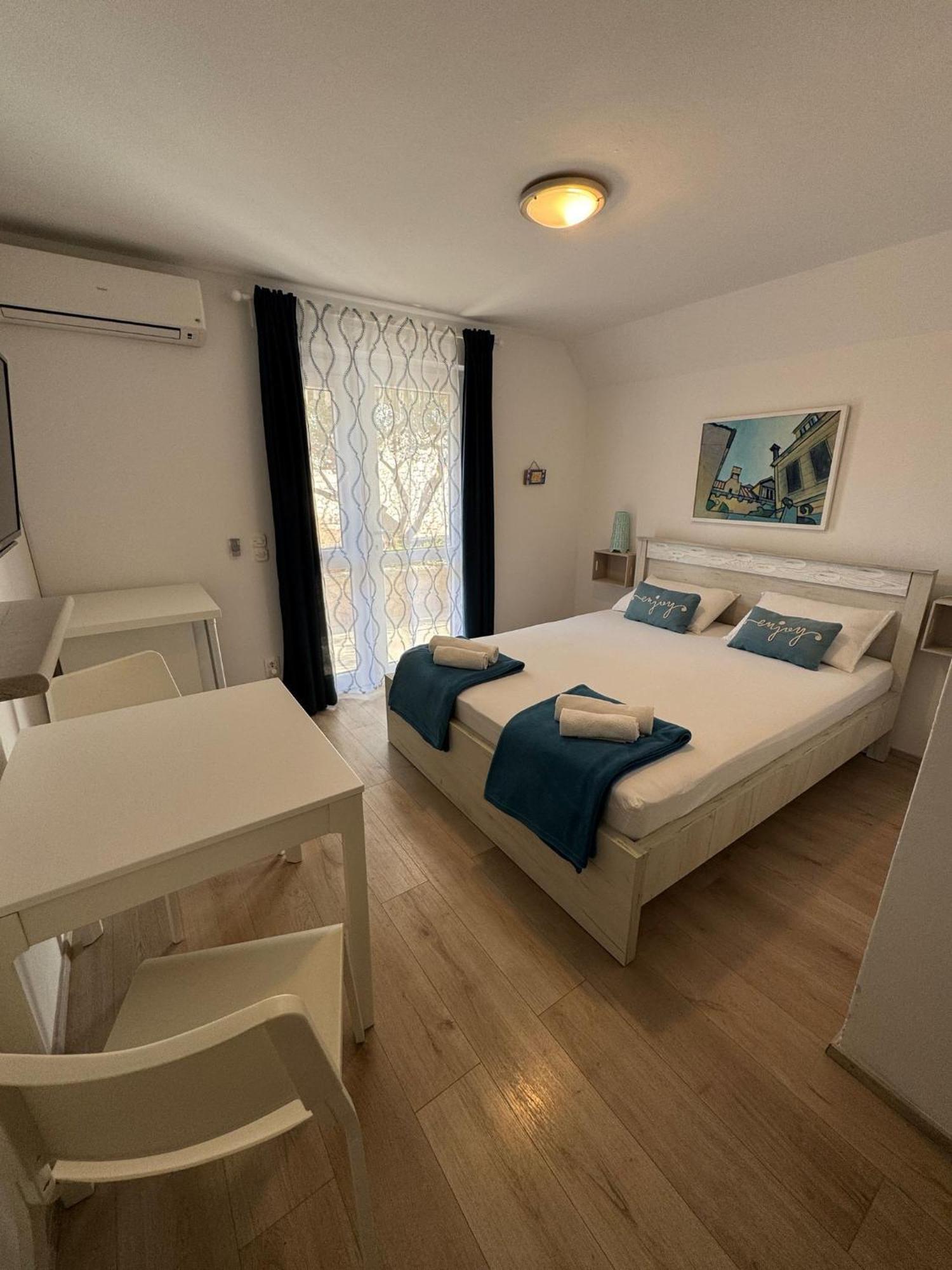 Guest House Kovacevic Hvar Town Bagian luar foto