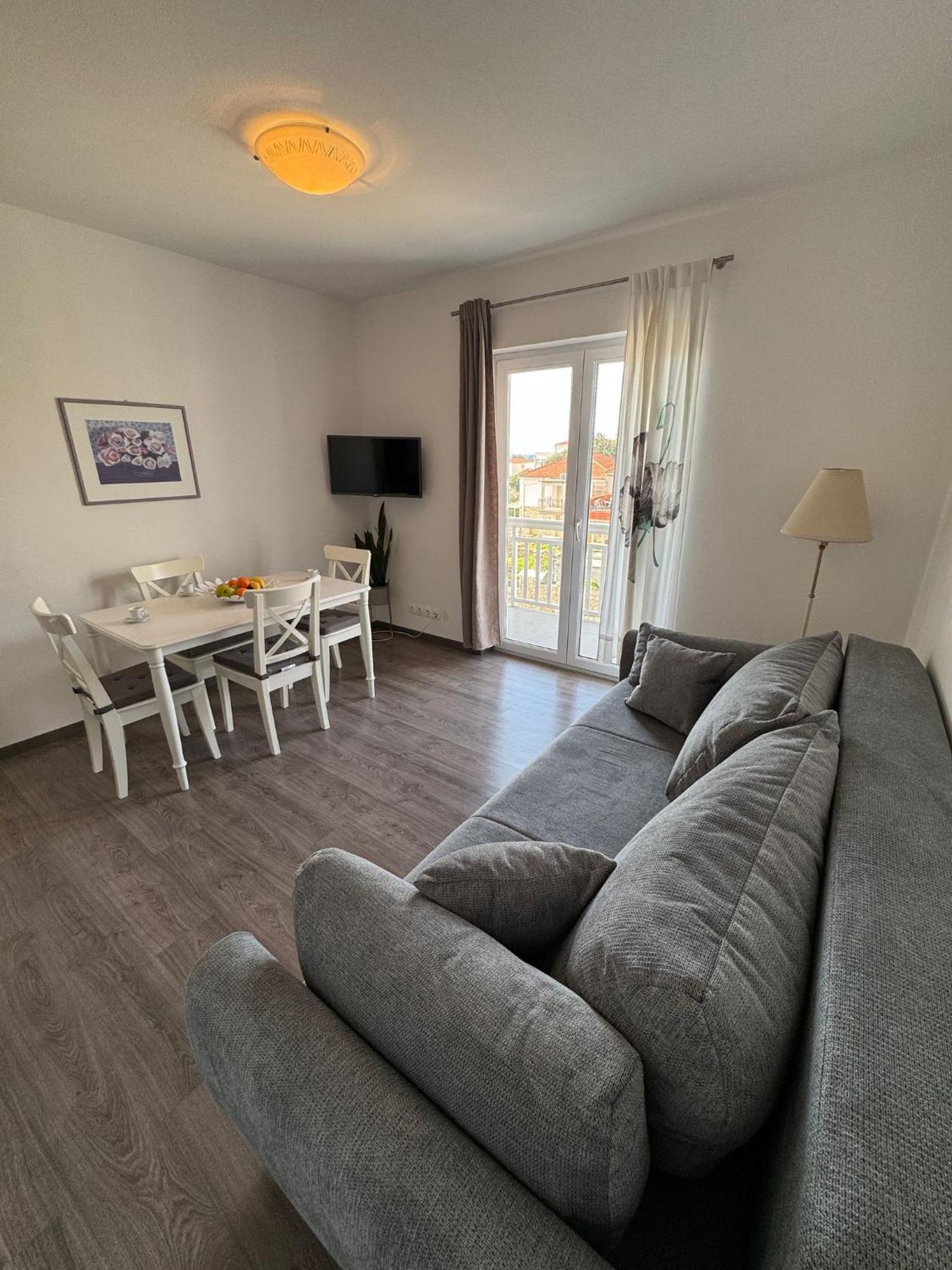 Guest House Kovacevic Hvar Town Bagian luar foto